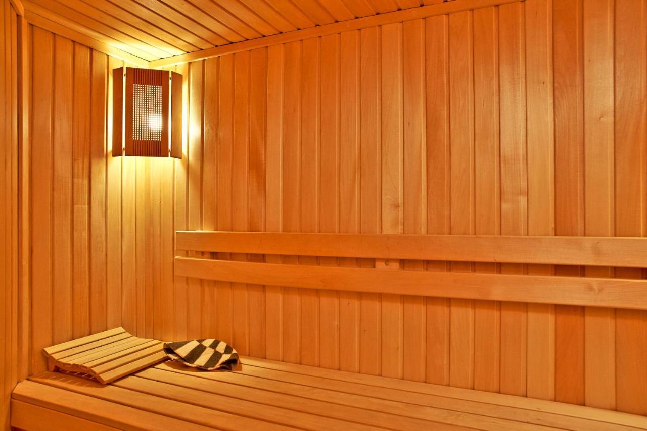 Big Jacuzzi , Sauna , Khreshchatyk Apartments Киев Экстерьер фото